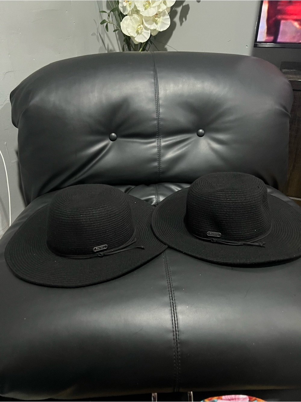 Classic Women's Black Wide-Brim Sun Hat